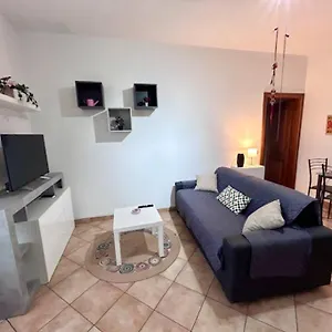 https://casa-lucia-a.it-lombardy.com